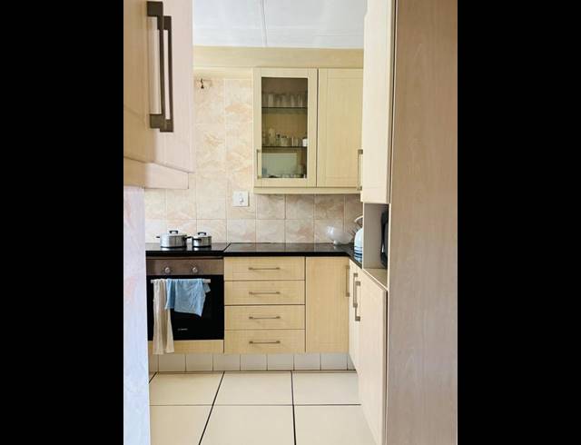 4 BEDROOM HOUSE FOR SALE IN VOSLOORUS EXT